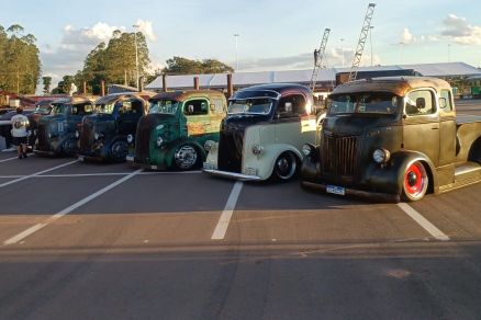 Carros j comearam a chegar no Parque Novo Mato Grosso