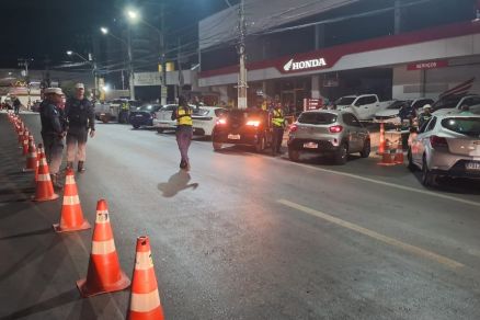 Fiscalizao na Avenida Isaac Pvoas, regio central da Capital