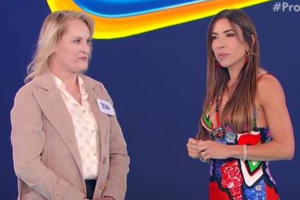 Patricia Abravanel ( dir.) e Tatiana ( esq.), vencedora do prmio de R$ 1 milho, no palco de programa do SBT