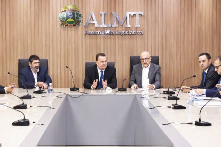 O presidente da Assembleia Legislativa, Max Russi, e o governador em exercício Otaviano Pivetta