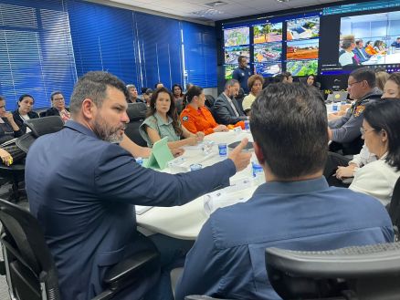 O secretrio de Seguranaem exerccio, coronel Hverton Mourett, presidiu a reunio de apresentao das metas