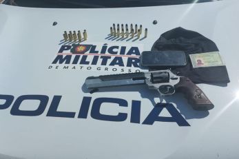 PM apreende arma e munies com hspede de hotel no interior