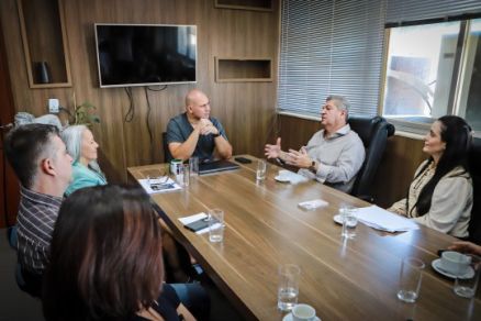O conselheiro Guilherme Antonio Maluf se reuniu com o prefeito Abilio Brunini e equipe da Prefeitura de Cuiab nesta sexta-feira