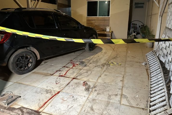 Encapuzados invadem casa e matam mulher a tiros em VG; vdeo