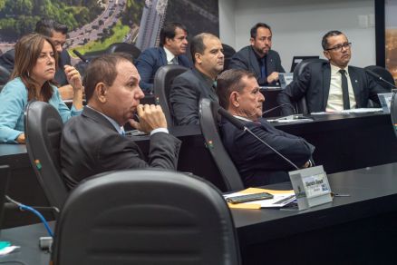 Vereadores no plenrio da Cmara Municipal de Cuiab, onde o projeto  discutido