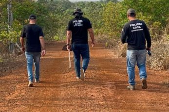 Corpo de jovem  achado no mesmo dia em que irmo  assassinado