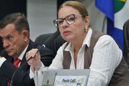 A presidente da Cmara Municipal, vereadora Paula Calil