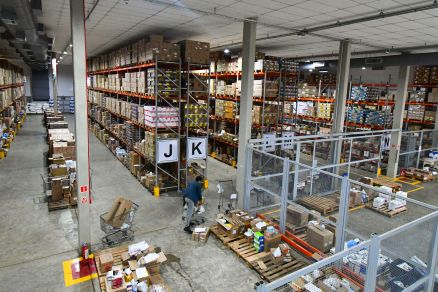 Vista do interior do Centro de Distribuio de Medicamentos e Insumos de Cuiab 