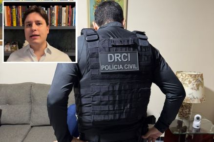 Mauricio Coelho (em detalhe)  alvo de Operao que investiga divulgao de mensagens 