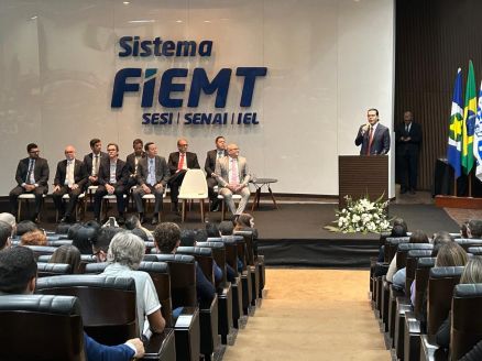 O advogado Yendis Costa, durante palestra