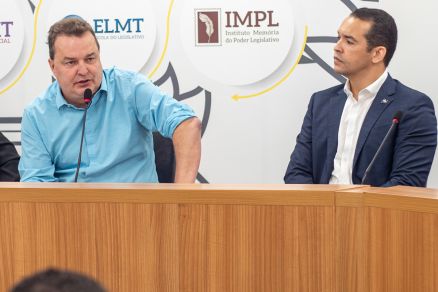 O presidente da Assembleia Legislativa, Max Russi, e o controlador-geral do Estado, Paulo Farias Nazareth , durante a reunio 