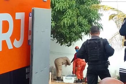 Local do crime em Itaperuna, no Rio de Janeiro, onde famlia foi assassinada pelo filho