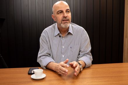 O secretrio Amauri Monge, que descartou privatizao at o incio do ano
