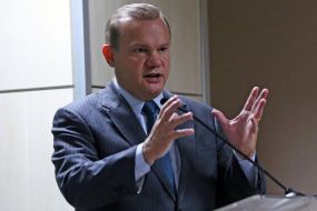 Senador quer CPI para investigar sexualizao de crianas nas redes