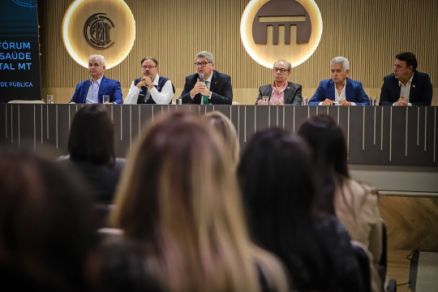 Durante a mesa foram dados encaminhamentos s demandas apresentadas