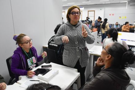 Central de Intrprete de Libras garante acessibilidade durante Mutiro do Programa SER Famlia em Cuiab