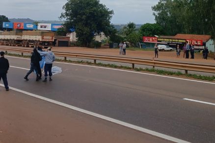 Trecho da rodovia no qual mulher foi atropelada em Jaciara 