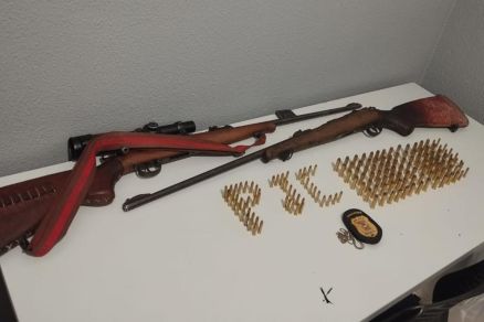 Armas apreendidas com alvos presos durante operao 