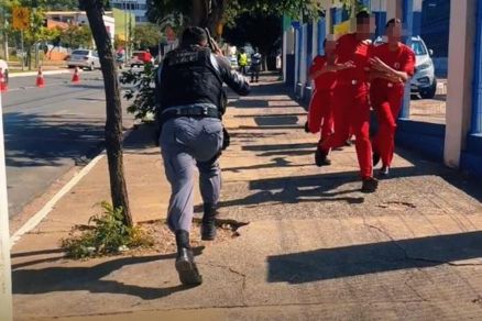 Policiais e alunos durante treinamento da Fora Ttica