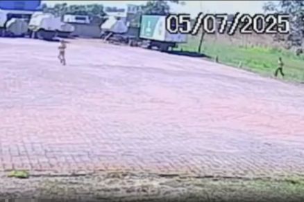 Imagem mostra momento em que detentos fogem da PCE 