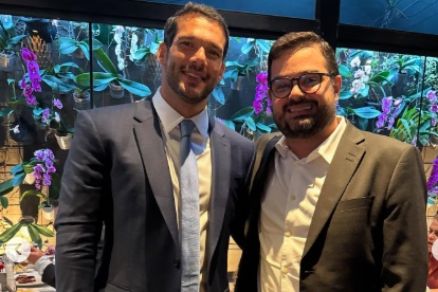 Jornalista Humberto Frederico ao lado do presidente da CBF Samir Xaud