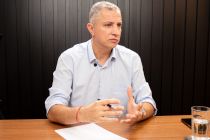 No vejo por que ter mais seis vagas dentro da Assembleia;  exagero