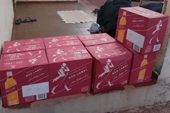 Falso funcionário de supermercado aplica golpe do uísque em VG