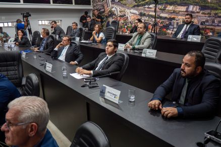 Cmara de Cuiab aprovou moo de apoio a Cludio Castro e repdio a Lula