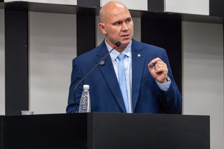 O prefeito Abilio Brunini, que pediu que projeto fosse retirado de pauta