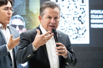 O governador Mauro Mendes, que criticou o presidente Lula por conduo de crise com Donald Trump