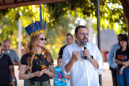O presidente da Empaer, Suelme Fernandes, ao lado da primeira-dama Vrginia Mendes 
