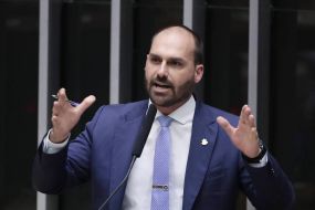 Eduardo semeia base e projeta bolsonarismo mais ideolgico