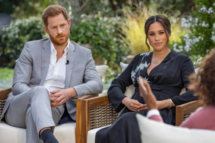 Prncipe Harry e Meghan Markle durante entrevista com a Oprah