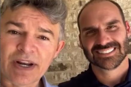 Os deputados federais Jos Medeiros e Eduardo Bolsonaro