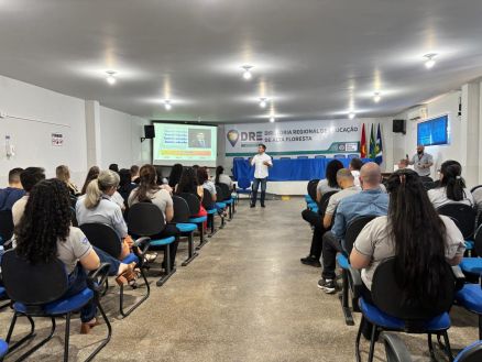 O Giro pelas Escolas j passou por cinco diretorias regionais de educao