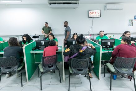 Atendimento sendo realizado para o programa Casa Cuiabana