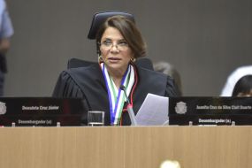 Suspeitos de esquema pedem liberdade; relatora quer informao 