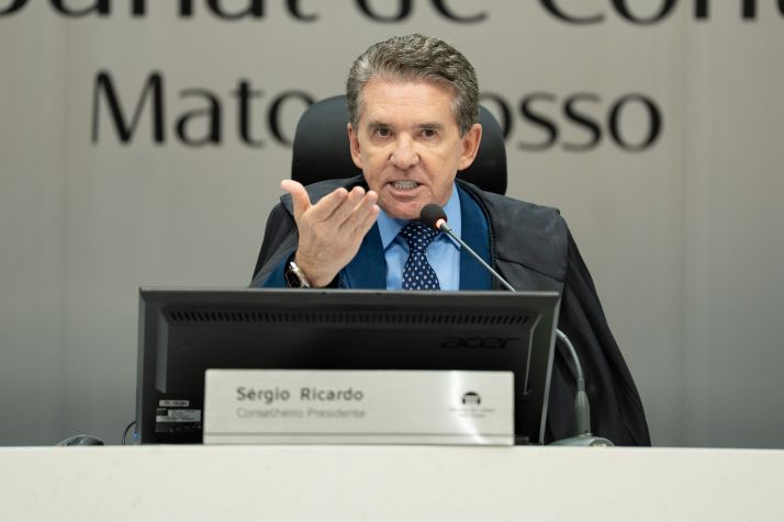 TCE aponta falhas em 60 mil contratos: Baguna generalizada