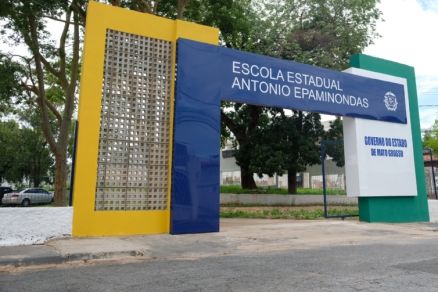 A Escola Estadual Antnio Epaminondas, no bairro Lixeira, em Cuiab