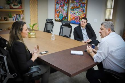 O conselheiro Guilherme Maluf recebeu a secretria de Sade de VG, Deisi Bocalon, e o procurador-geral do municpio, Maurcio Magalhes, nesta segunda-feira