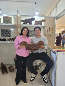 Coordenadora de Artesanato da Sedec, Lourdes Sampaio, explica que a feira tinha espao reduzido e por isso, foi apenas um arteso indgena