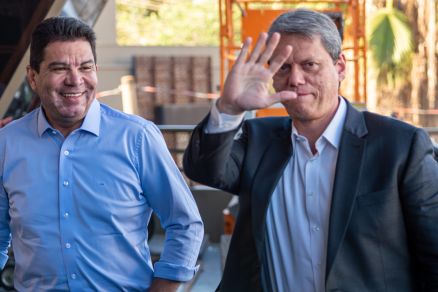 O senador Cidinho Santos e o governador Tarcsio de Freitas: aliados