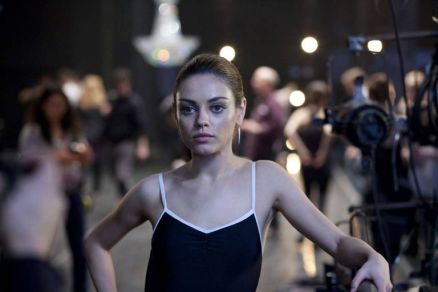 A atriz Mila Kunis em uma das cenas do filme 'Cisne Negro', lanado em 2010 