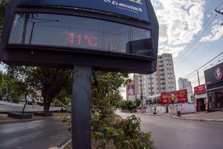 Foto mostra que Cuiab atingiu os 41C nesta tera-feira (19)
