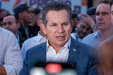 O governador Mauro Mendes, que foi duro a rebater falar de filho de Bolsonaro