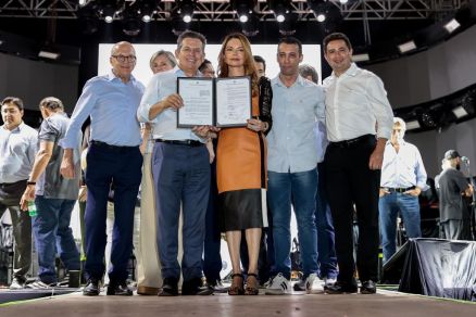Governador e primeira-dama no 1 Encontro Nacional da Habitao nesta quinta-feira (22)