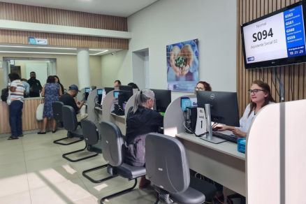 Durante todo o ano de 2024, foram atendidos 48.263 usurios do Sistema nico de Sade (SUS) na farmcia especializada