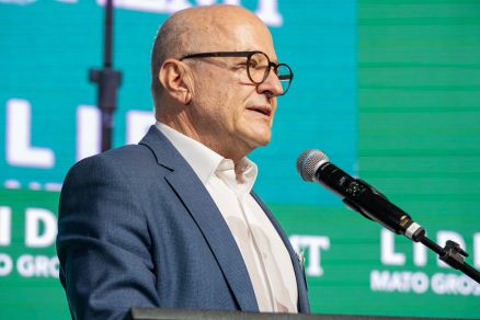 O vice-governador Otaviano Pivetta, que est em Washington