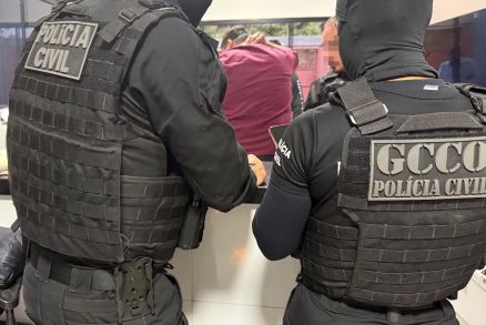 Policiais da GCCO durante cumprimento dos mandados 