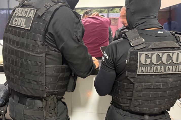 Estudante � presa acusada de montar dossi� sexual contra casais 